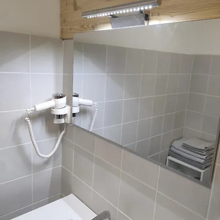 Le Cosy Du Plongeoir - T2 Neuf Avec Vue Sur Le De Serre Poncon Et Grande Terrasse Avec Jardin Apartment *