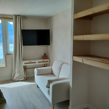 Le Cosy Du Plongeoir - T2 Neuf Avec Vue Sur Le De Serre Poncon Et Grande Terrasse Avec Jardin * Savines